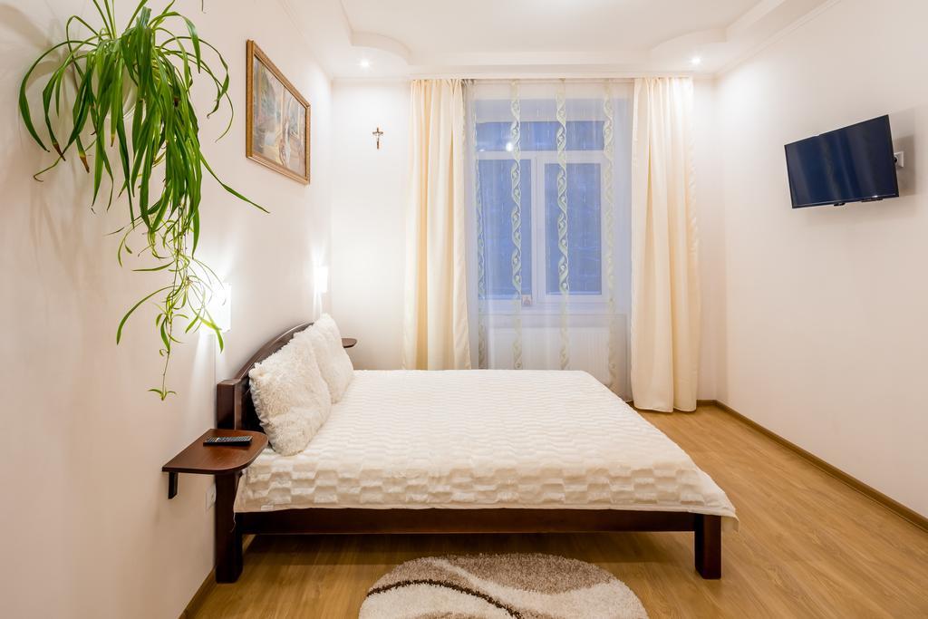 Apartment On Khmelnytskogo Street Lviv Kültér fotó